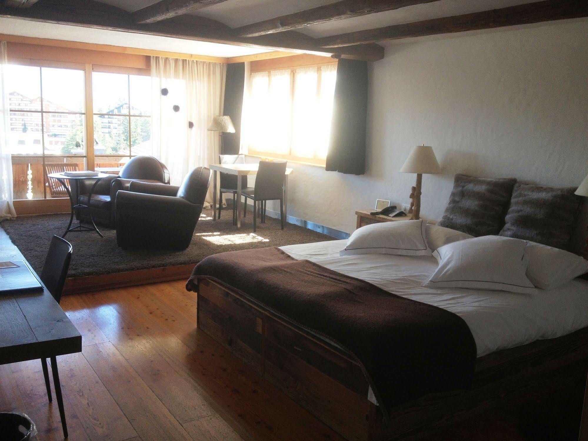 Hotel Du Pas De L'ours 